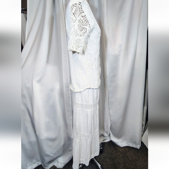 2 Pc:Crochet Vintage Maxi Skirt: St. John Bay Jeri Marque Knit Sweater, White,M - Picture 3 of 16